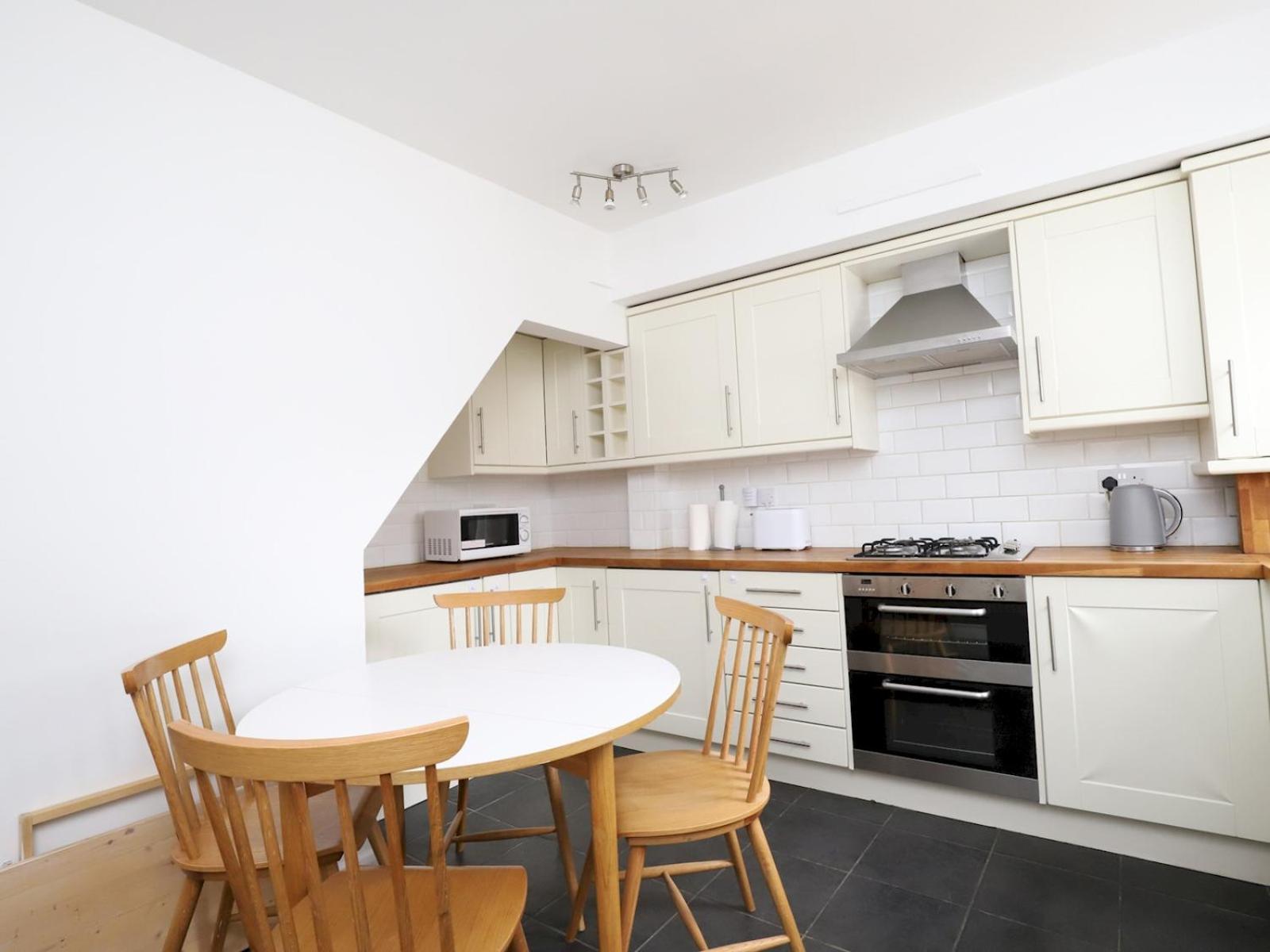 Sunny Victorian 2Br Townhouse Oxford Pass The Keys Villa Екстериор снимка