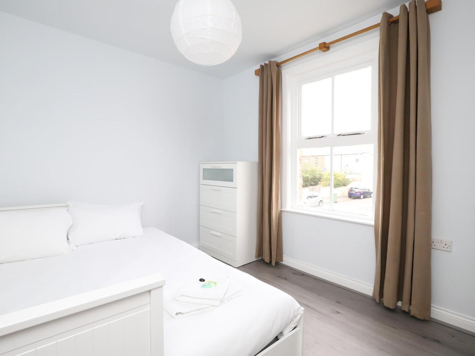 Sunny Victorian 2Br Townhouse Oxford Pass The Keys Villa Екстериор снимка